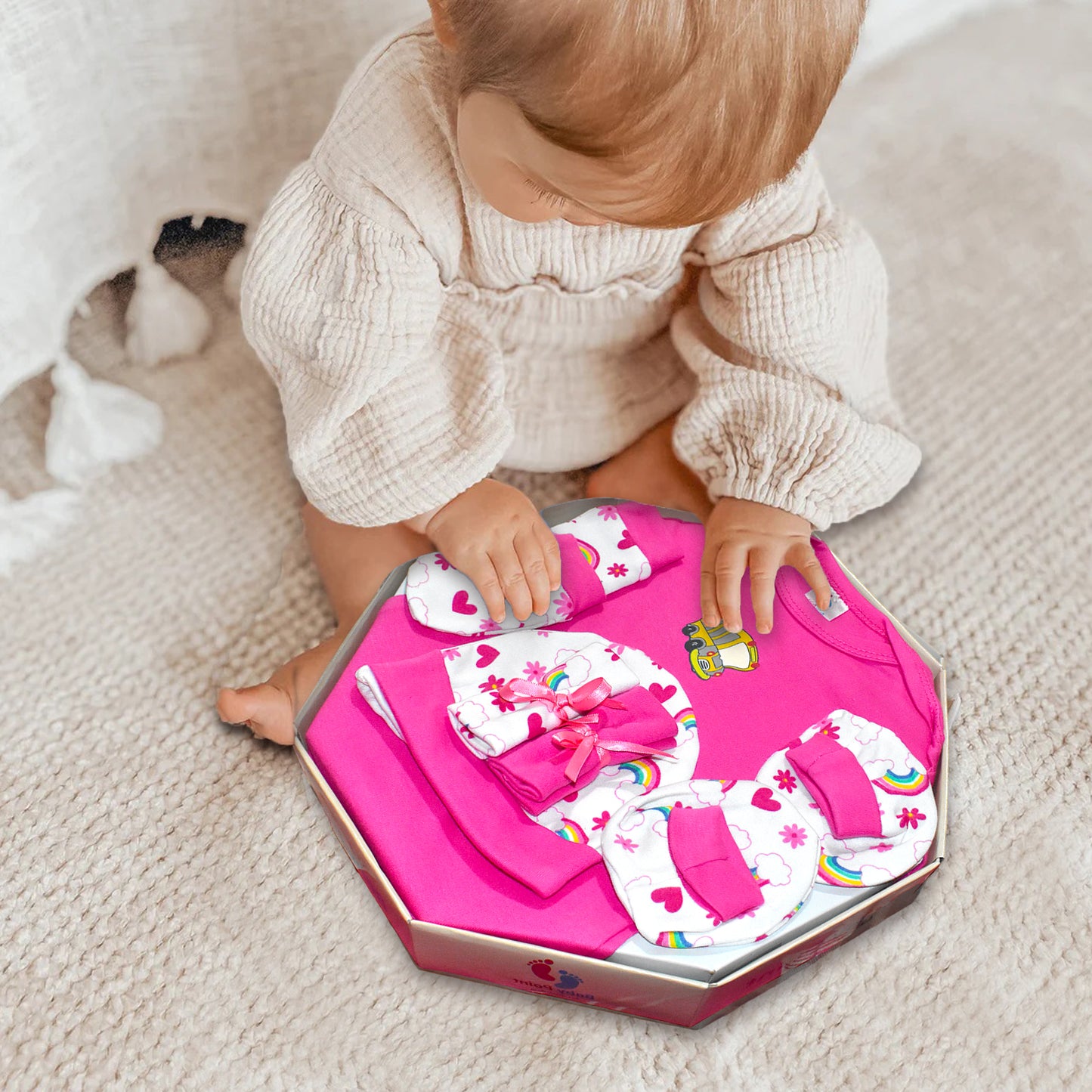 Newborn baby essentials combo for baby girl pack of 9 (0-6 M)