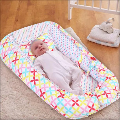 VParents Mite New Born Baby nest Bedding Set Reversible 0-10 Months