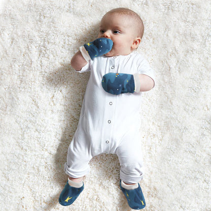 newborn mittens and booties
