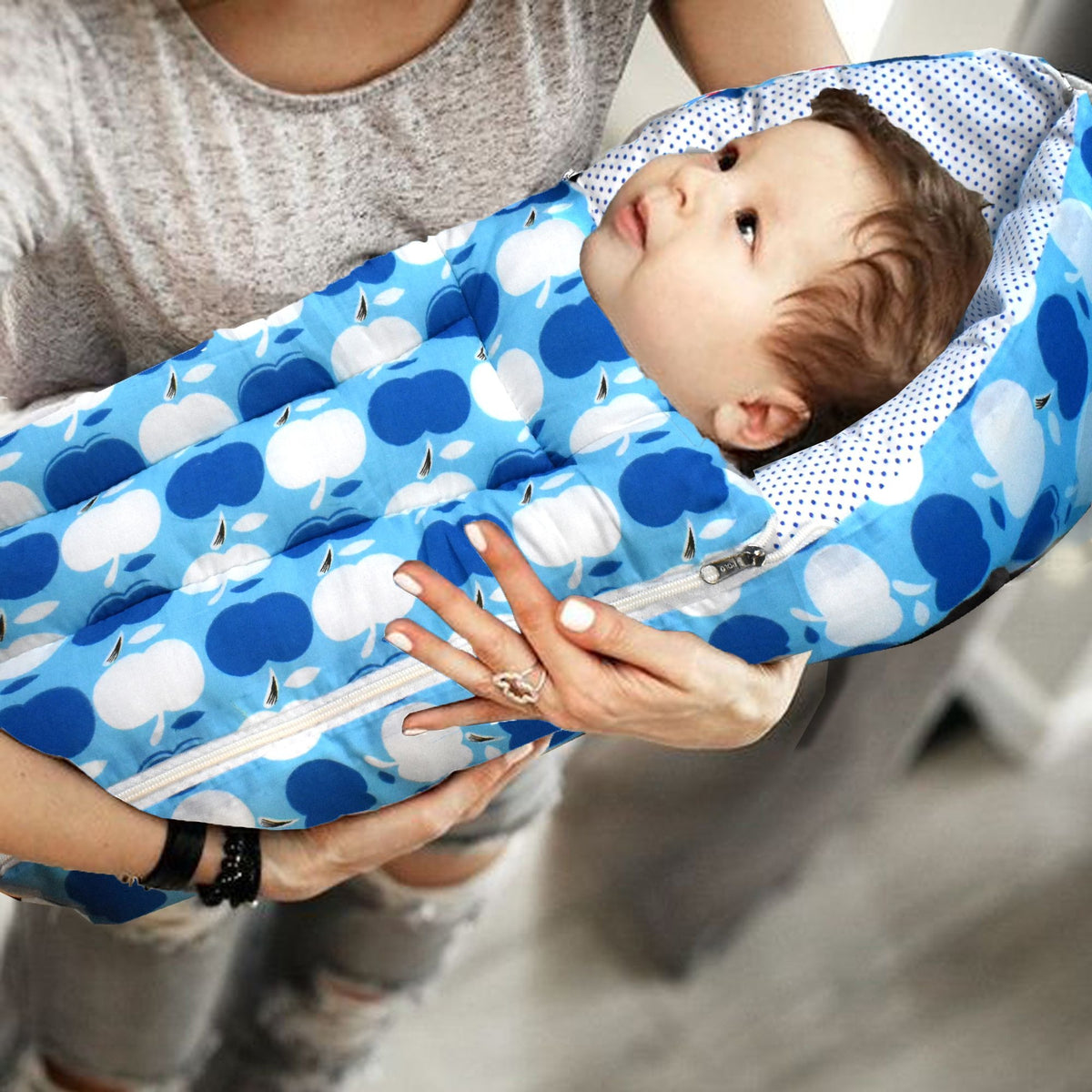 VParents Superb Baby Sleeping Bag Cum Carrying Bag