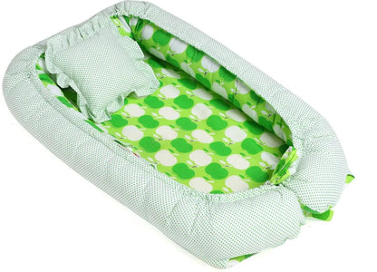 VParents Apple Print New Born Baby nest Bedding Set Reversible 0-10 Months