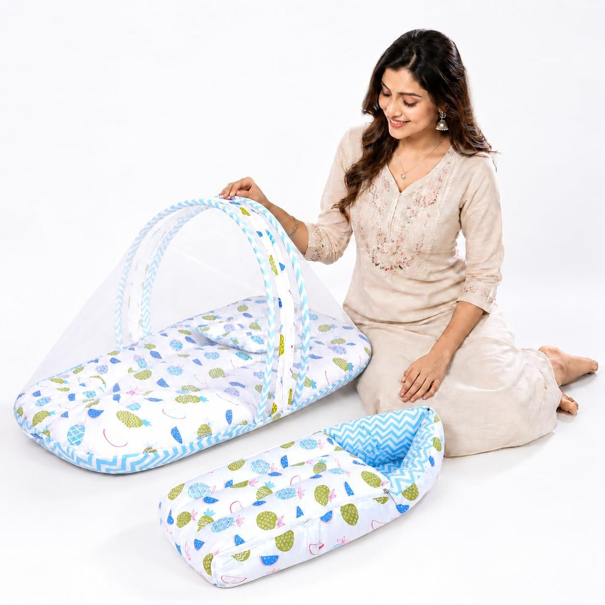 VParents Cheeky Cheeky Baby Bedding Set with Pillow and Sleeping Bag Combo