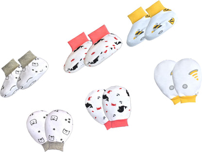 VParents Baby Mitten and Booties Set New Born Printed Gloves & Socks Combo (Multicolor,0-6 Months) Pack of -2